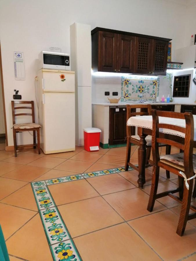 Апартаменты La Casa Di Tania A Napoli Экстерьер фото